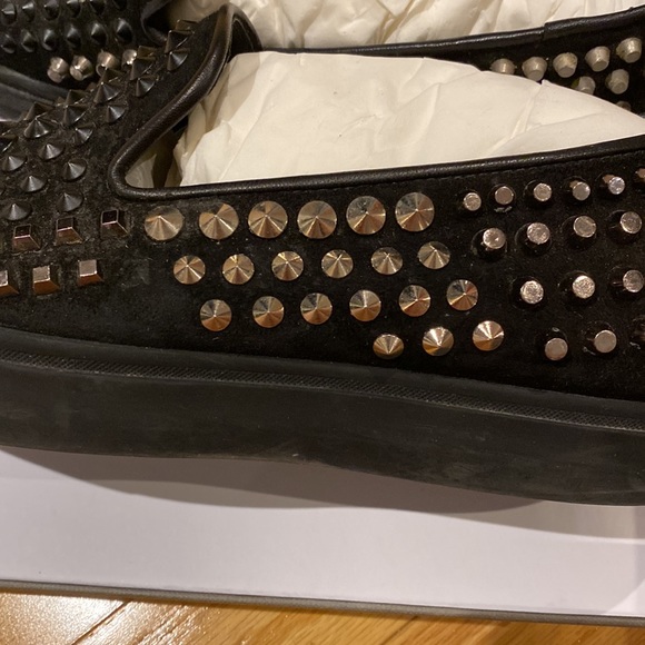 Men’s Giuseppe Zanotti studded sneakers in black - Picture 2 of 5